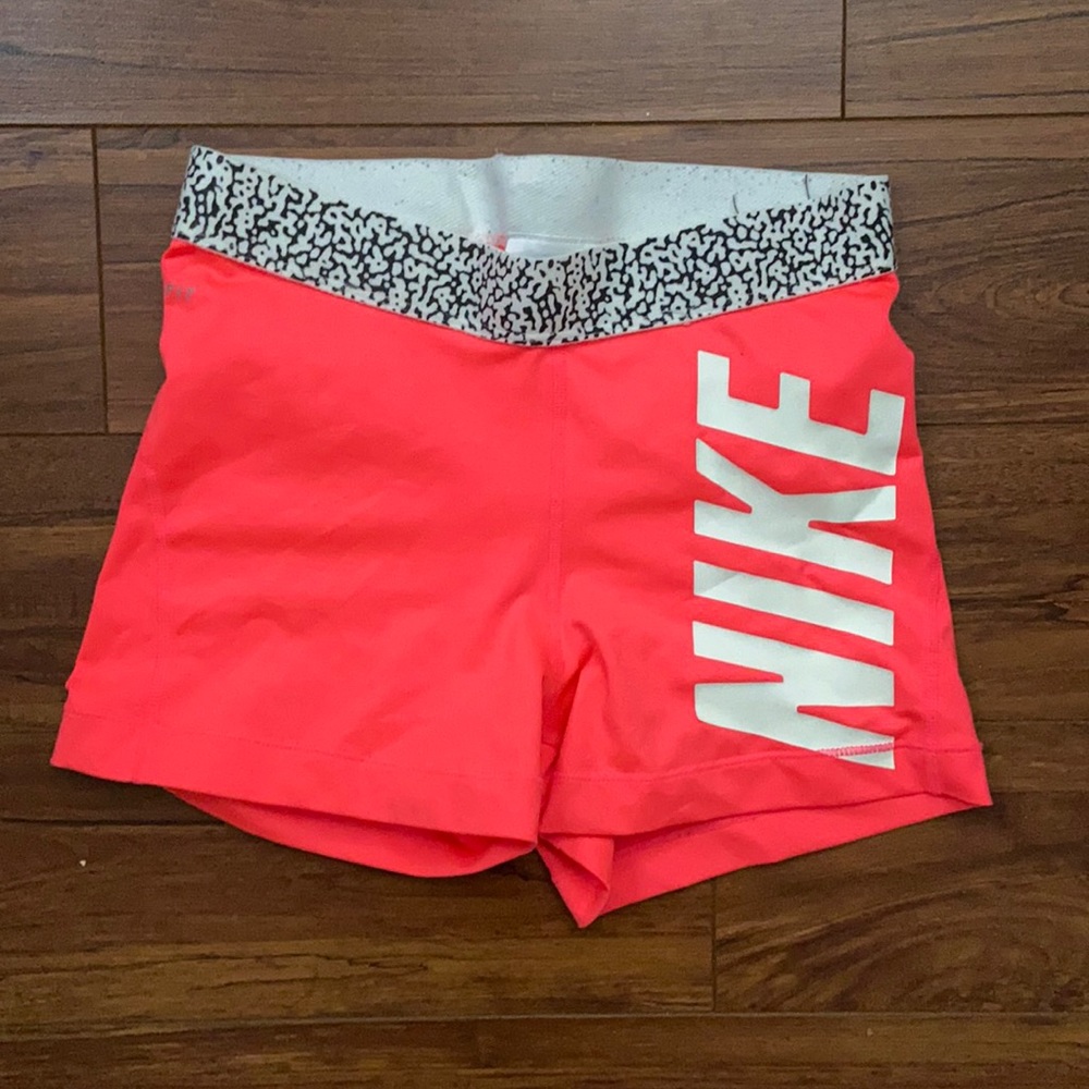 Pink Nike Pros